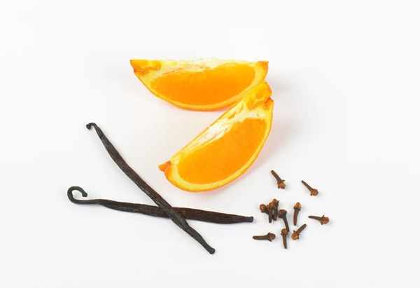 Cranberry, orange and vanilla bean extract