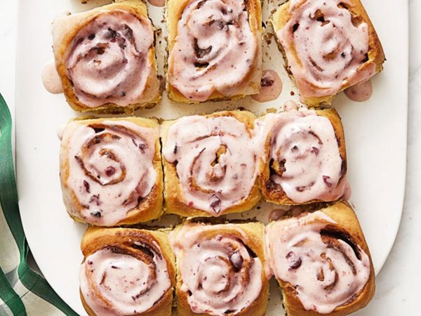 Cranberry-orange cinnamon rolls
