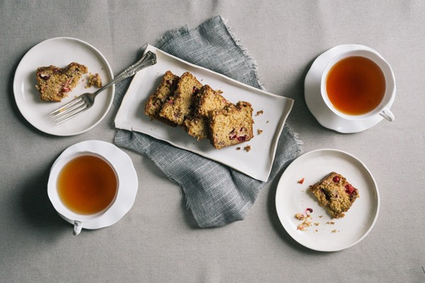 Cranberry-orange streusel bread