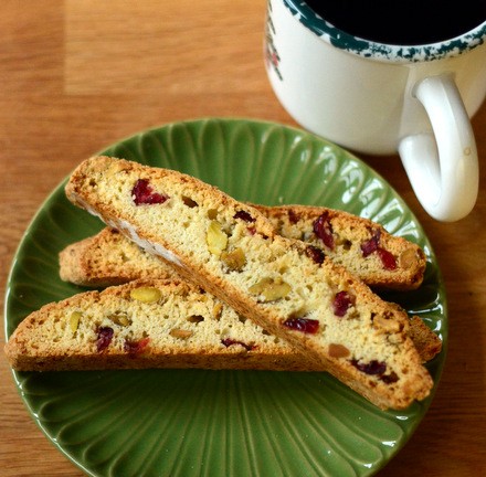 Cranberry pistachio biscotti