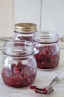 Cranberry-pomegranate chutney