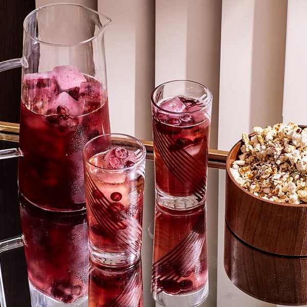Cranberry rum punch