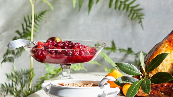 Cranberry-satsuma relish