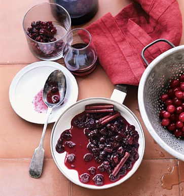 Cranberry sauce with Port and cinnamon
