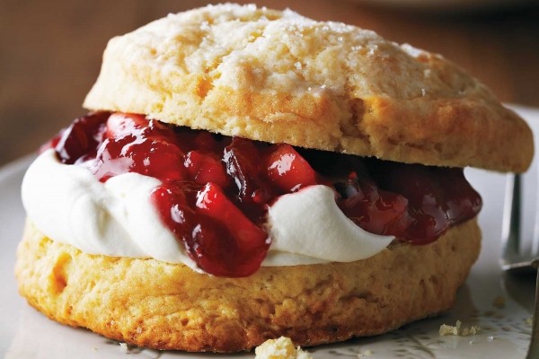 Cranberry shortcakes