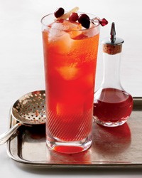 Cranberry-spice cocktail