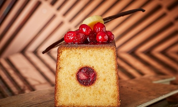  Cranberry, vanilla and quince travel cake