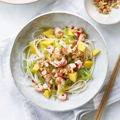 Crayfish & mango noodles