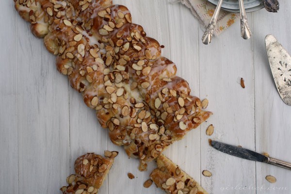 Cream cheese and almond coffee cake