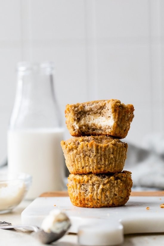 Cream cheese-filled banana muffins