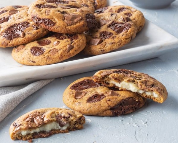 Cream cheese-filled chocolate chip cookies