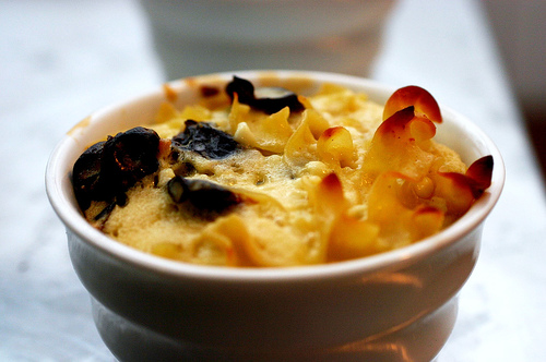 Cream cheese noodle kugel