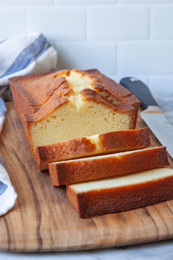 Cream cheese pound cake