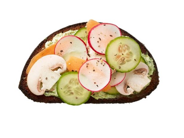 Cream cheese-veggie toast