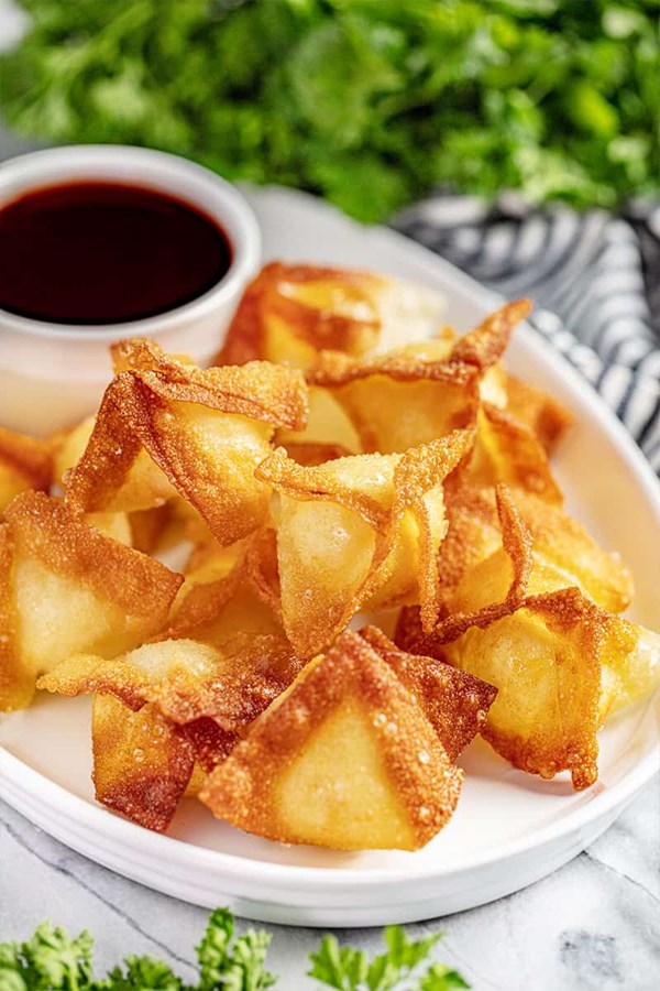 Cream cheese wontons with quick sweet and sour sauce