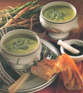Cream of asparagus soup