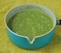 Cream of green pea soup (Potage crème de petits pois)