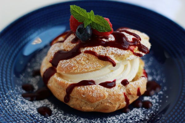 Cream puffs