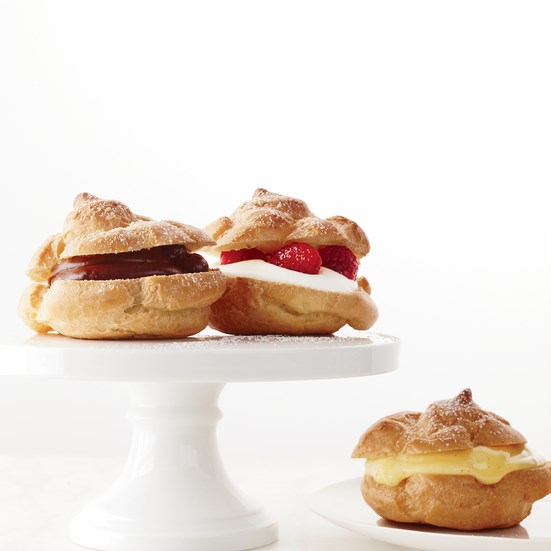 Cream puffs with chocolate pastry cream [Eric Kayser]