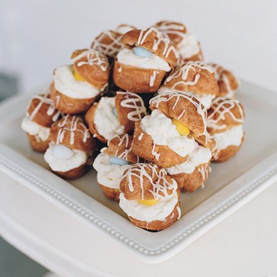 Cream puffs with lemon-cream filling