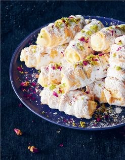 Cream rolls