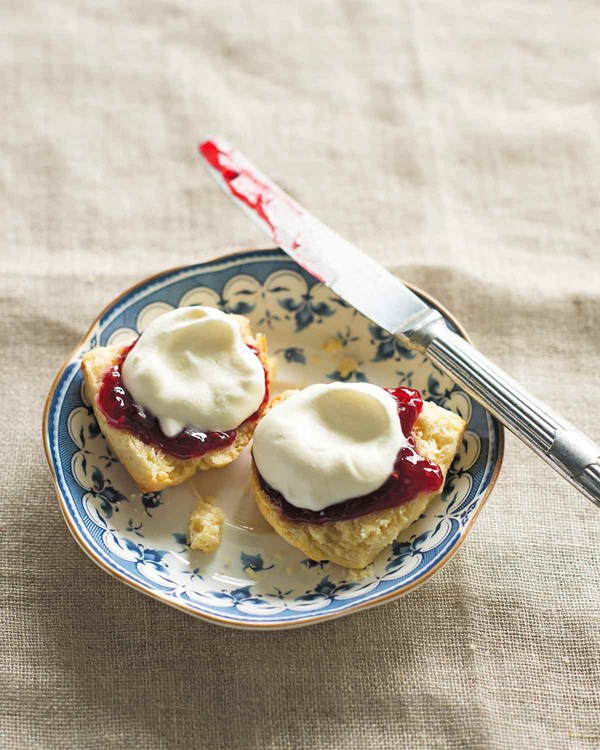 Cream scones