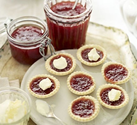 Cream tea jam tarts