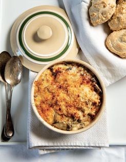 Creamed eggs with mushrooms [Eugenia Bone]