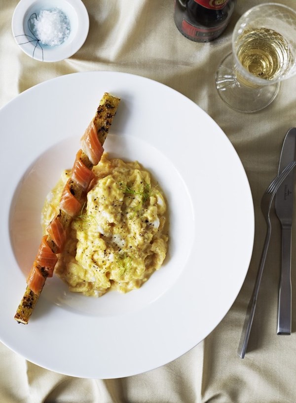 Creamed eggs with smoked salmon and pesto toast