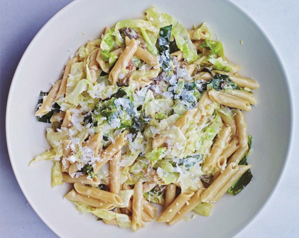 Creamed Savoy cabbage with mushrooms and buckwheat pasta