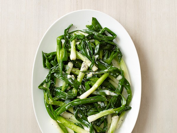 Creamed scallions
