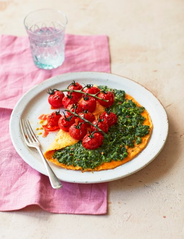 Creamed spinach omelette