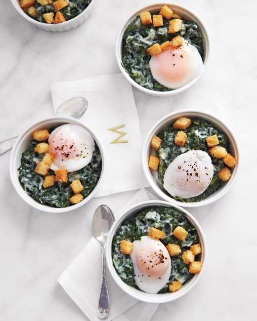 Creamed spinach with poached eggs and brioche croutons