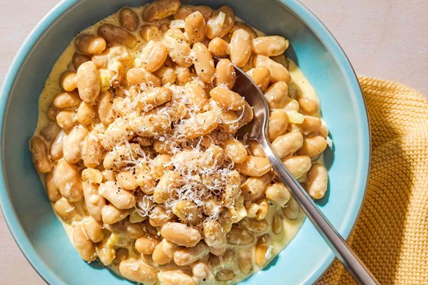 Creamy Alfredo beans