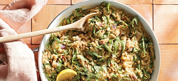 Creamy arugula orzo skillet