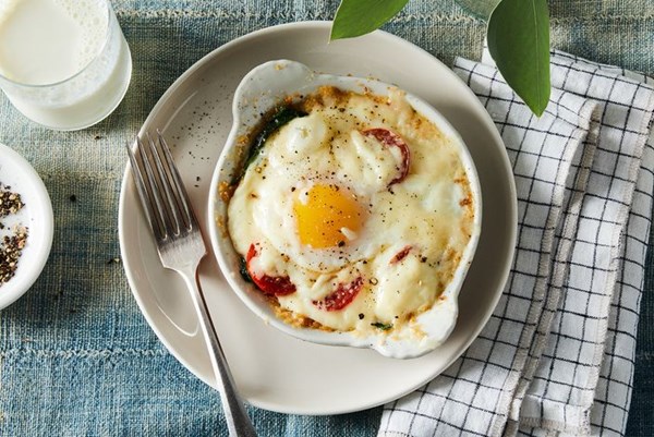 Creamy baked eggs 