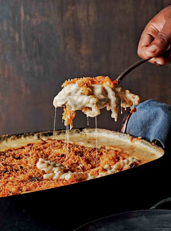 Creamy baked mac and cheese