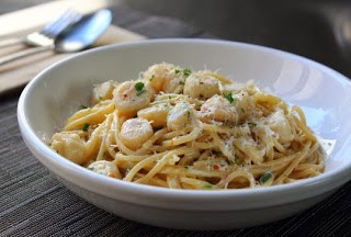 Creamy bay scallop spaghetti