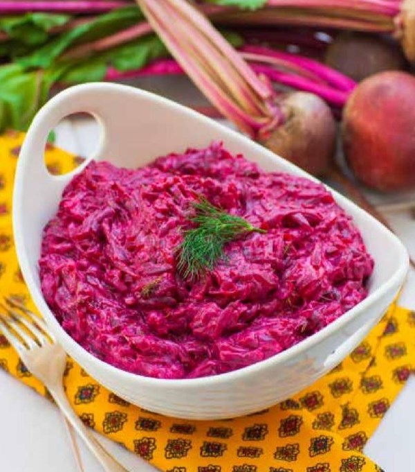 Creamy beet salad (Salat s svekli)