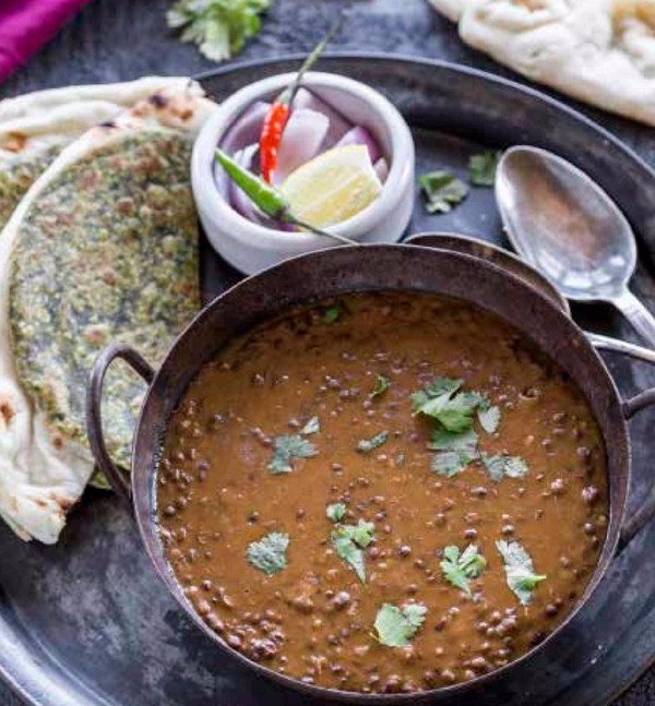 Creamy black lentils (Dal makhani)