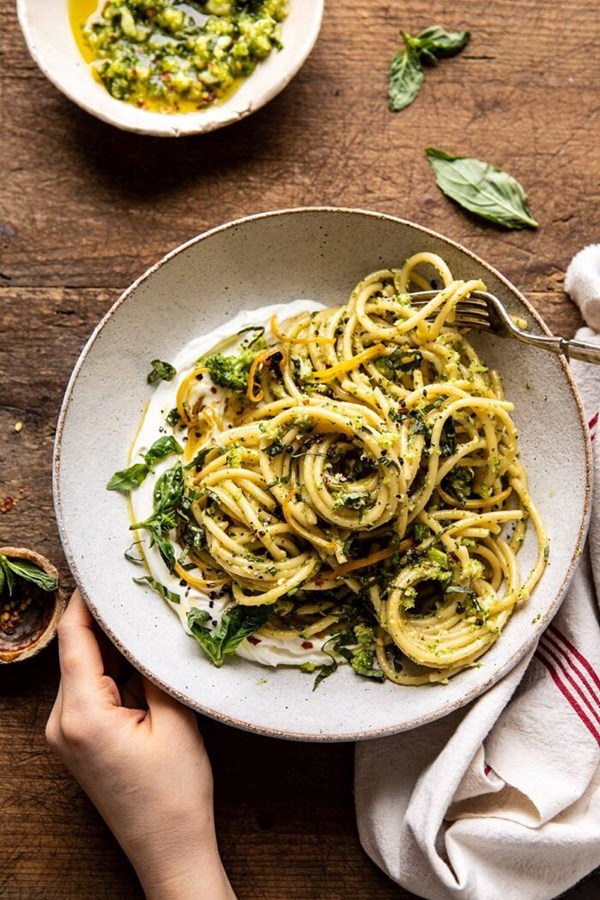 Creamy broccoli pesto and ricotta pasta