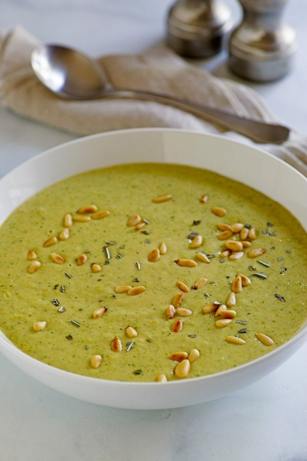 Creamy broccoli soup 