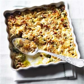 Creamy Brussels sprout gratin with walnuts