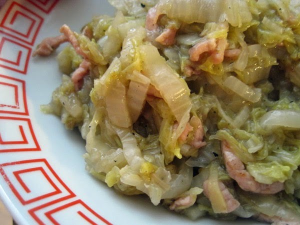 Creamy cabbage with shredded pork (Lànhú ròusī / 爛糊肉絲)