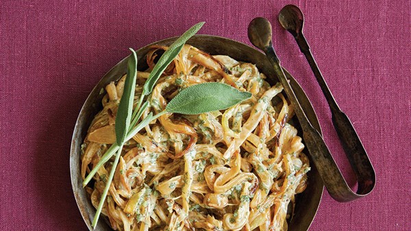 Creamy caramelized onions with sage