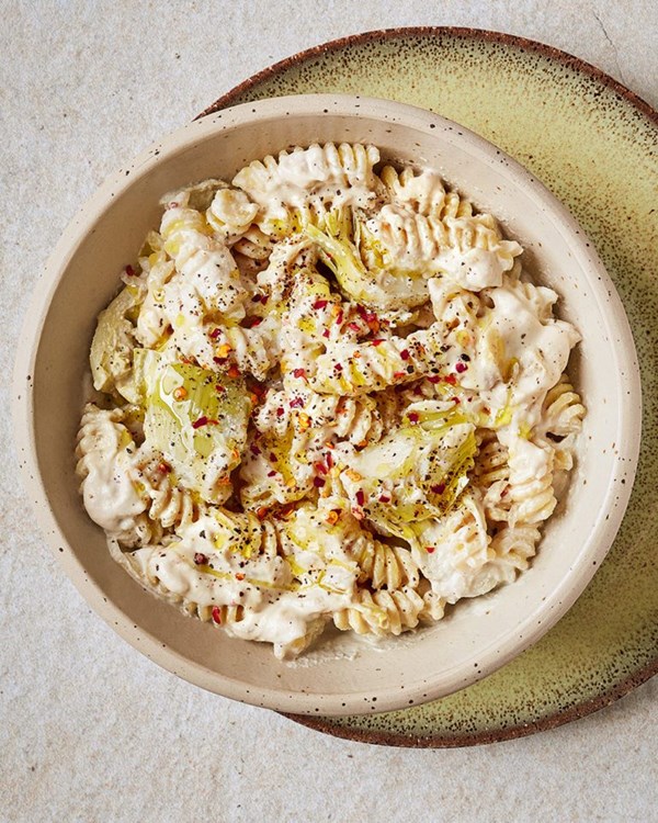 Creamy cashew and artichoke pasta 