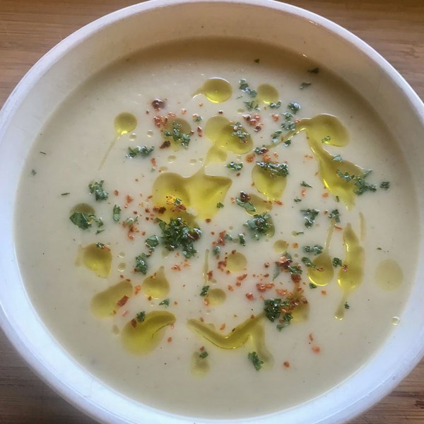 Creamy cauliflower and fennel soup