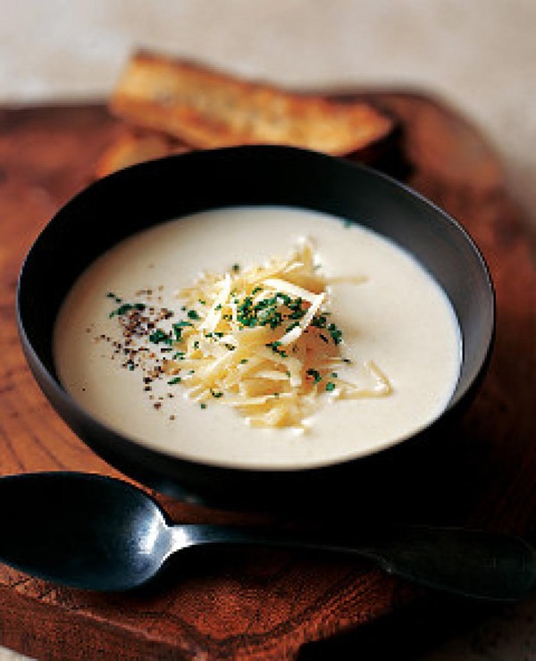 Creamy cauliflower and Gruyere soup