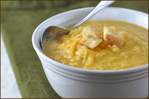 Creamy cauliflower cheddar soup