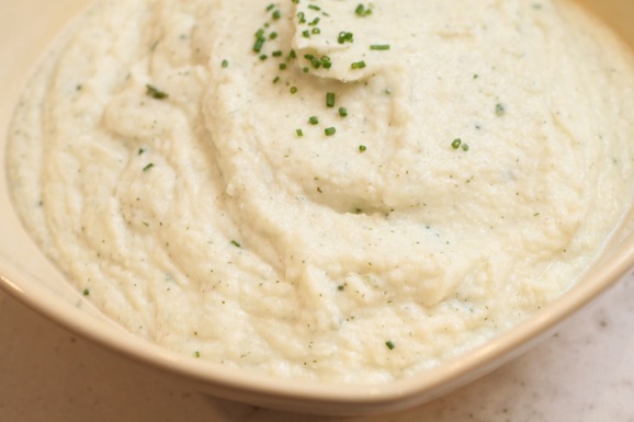 Creamy cauliflower puree with fenugreek